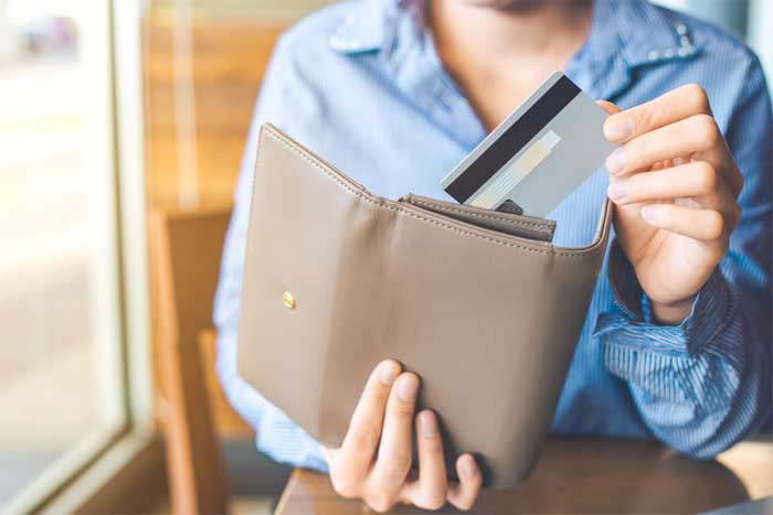 Read more about the article What Size Does Wallet Come in?