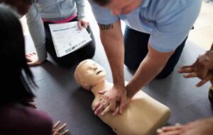 Read more about the article The Ultimate Guide to Finding CPR Training Courses Near You