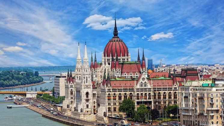 Read more about the article Budapest: A Mesmerizing Blend of History and Modernity